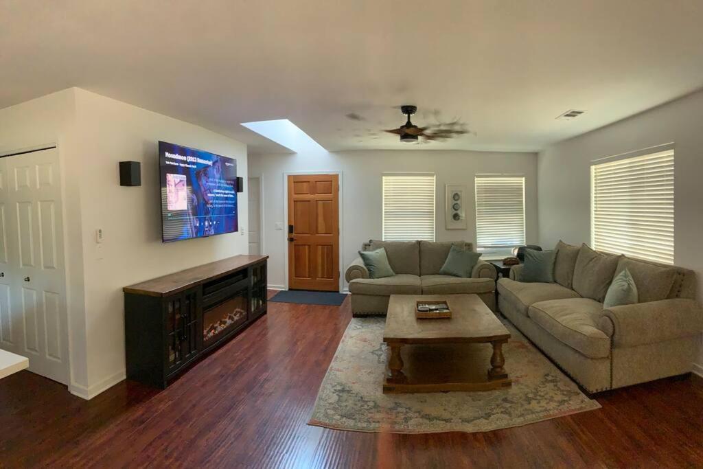 הוילה אוקהורסט Walnut Grove 2Bd 1Bath מראה חיצוני תמונה